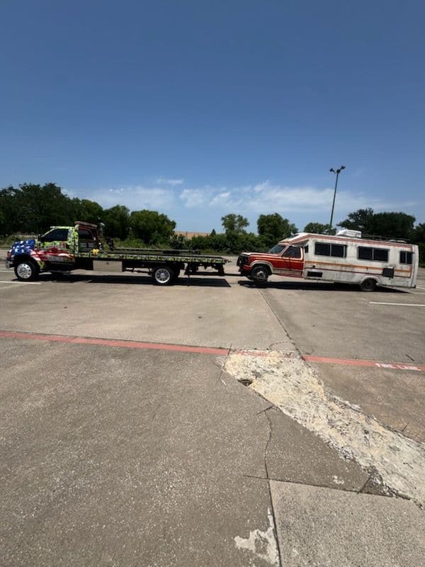 Gallery photos for Reliable Flat Bed Towing Solutions for Every Need: Image #1